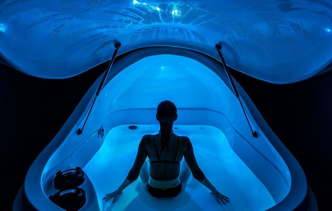 Capsule de flottaison bleue, spa immersif